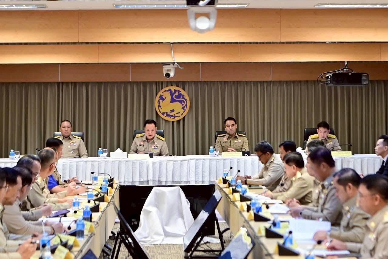 ผู้ว่าฯ เชียงราย นำทีมประชุมวิดีโอคอนเฟอเรนซ์ พร้อมขับเคลื่อนตามข้อสั่งการนายกรัฐมนตรี