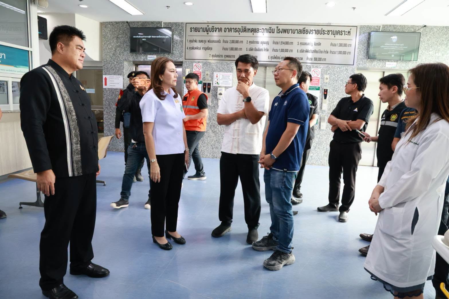 เกิดเหตุไม่คาดคิด มีคนงานพลัดตกจากนั่งร้านตึกก่อสร้างของโรงพยาบาลเชียงรายประชานุเคราะห์ มีผู้เสียชีวิตในที่เกิดเหตุ