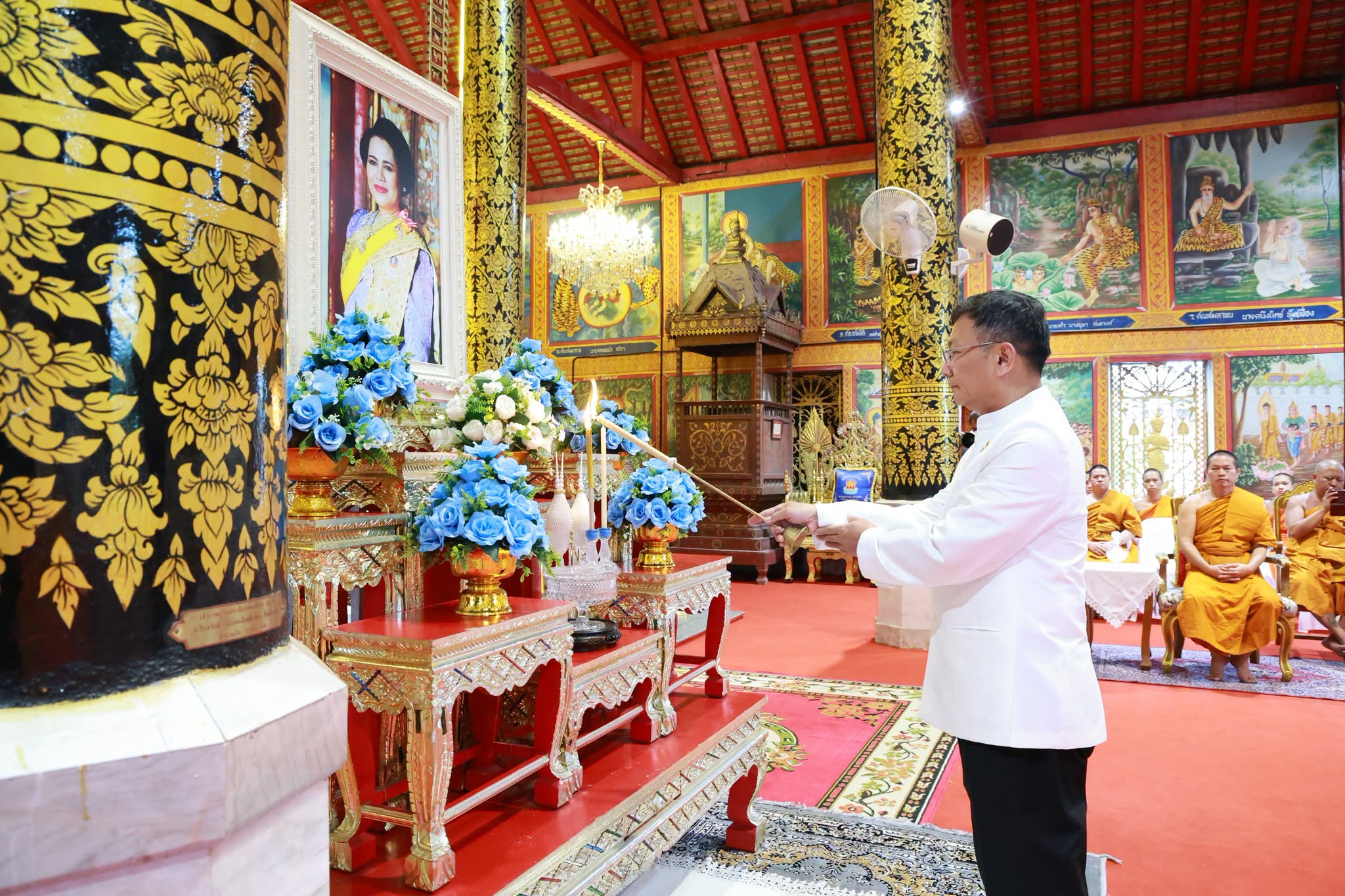 คณะศรัทธาสาธุชนในจังหวัดเชียงราย ประกอบพิธีบำเพ็ญกุศลถวายเป็นพระราชกุศล แด่ &ldquo;สมเด็จพระนางเจ้าสิริกิติ์ พระบรมราชินีนาถ พระบรมราชชนนีพันปีหลวง&rdquo; เนื่องในวันเฉลิมพระชนมพรรษา 12 สิงหาคม 2569