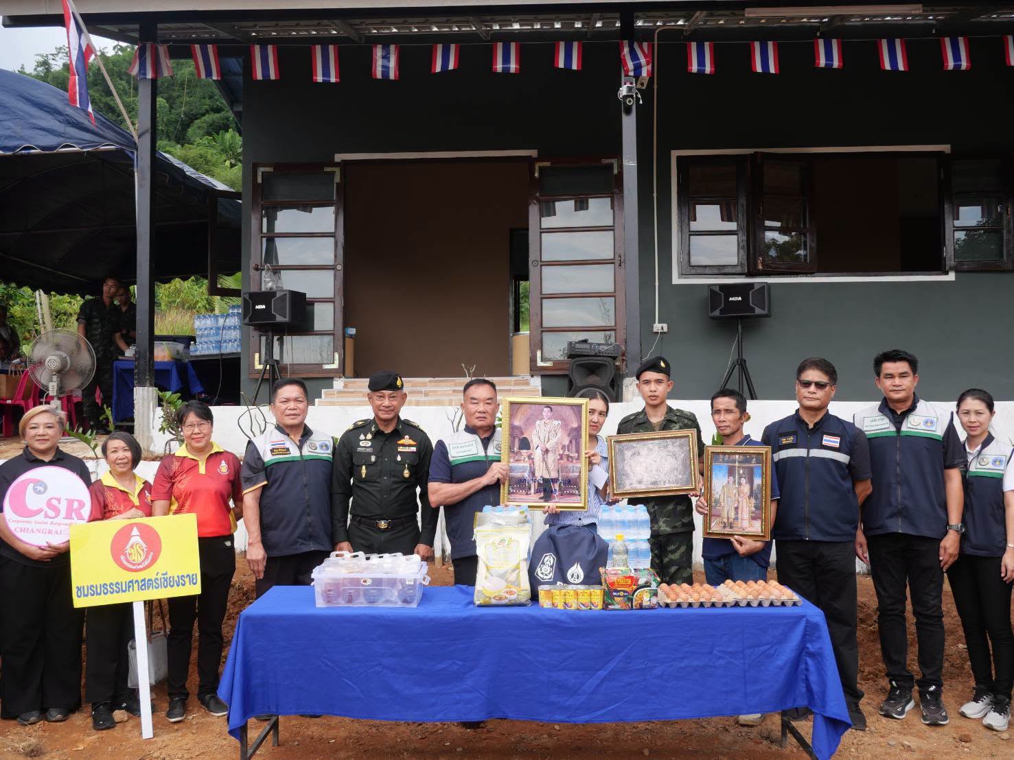เชียงรายรวมพลัง ส่งมอบบ้านหลังใหม่ให้ครัวเรือนเปราะบางประสบอัคคีภัย สานพลัง &ldquo;คนเชียงรายไม่ทิ้งกัน&rdquo; ช่วยเหลือผู้เดือดร้อนให้มีที่อยู่อาศัยและคุณภาพชีวิตที่ดีขึ้น