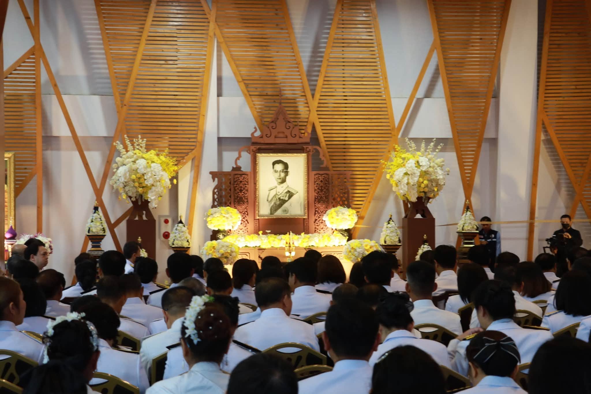 มรภ.เชียงราย จัดพิธีบำเพ็ญกุศลทักษิณานุปทาน น้อมรำลึก &lsquo;วันนวมินทรมหาราช&rsquo; ปีที่ 9