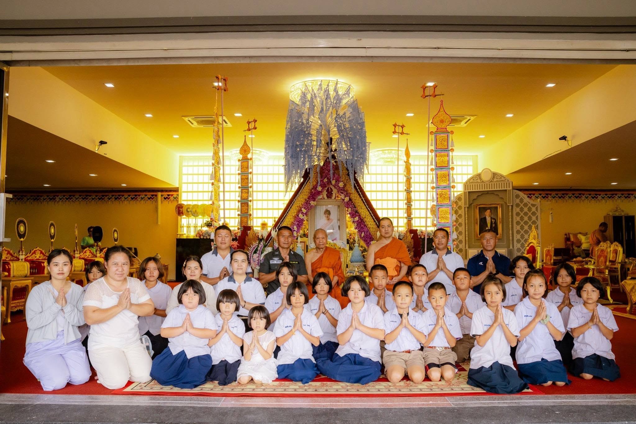 พิธีเจริญพระพุทธมนต์สืบพระชาตาหลวง ถวายเป็นพระกุศล &ldquo;พระองค์เจ้าสิริภาจุฑาภรณ์&rdquo; พร้อมร่วมยินดีส่งมอบหนังสืออนุญาตใช้พื้นที่ป่าสงวนฯ สร้างวัดกิ่วกาญจน์